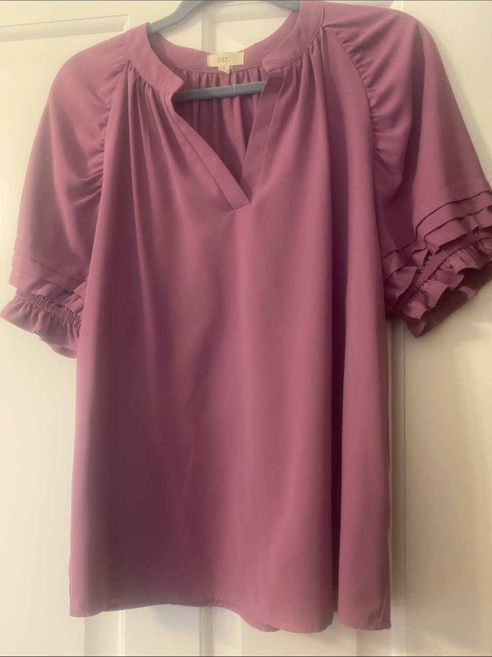 Women’s Ruffle Short Sleeve V-Neck Blouse - Mauve
